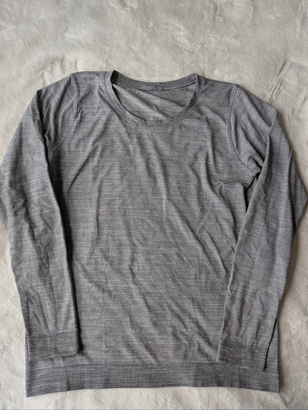 Lululemon Swiftly Tech Long Sleeve Breeze Relaxed Fit